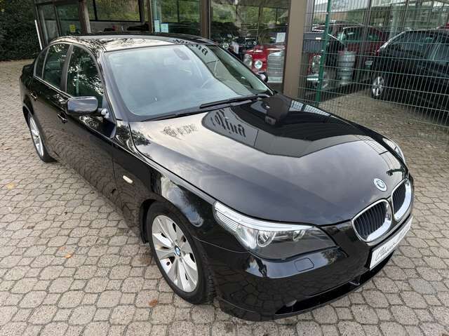 BMW 523