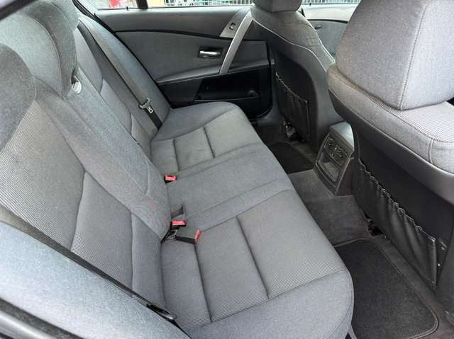BMW 523 i E60 *HU 10/2026*Klima*SHZ*PDC*17Alu*GJ-Reifen*Scheckheft*