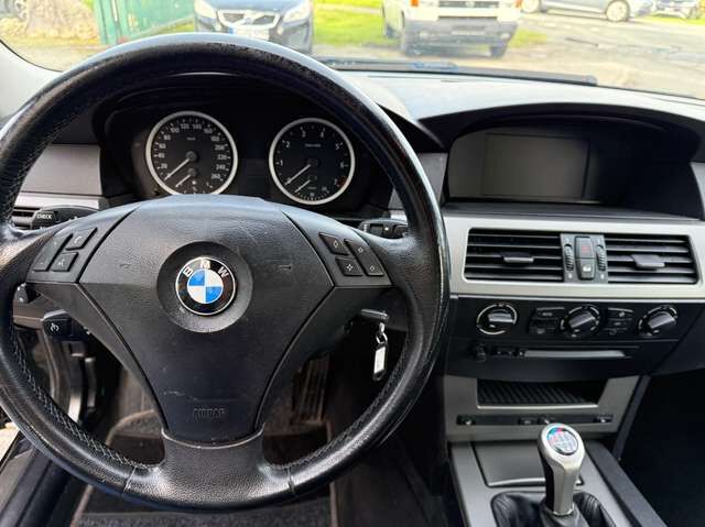 BMW 523 i E60 *HU 10/2026*Klima*SHZ*PDC*17Alu*GJ-Reifen*Scheckheft*
