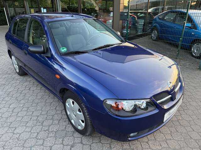 Nissan Almera