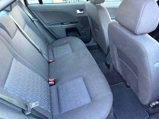 Ford Mondeo 1.8 Ambiente *HU neu*nur 116 TKM*GJ-Reifen*3.Hand*