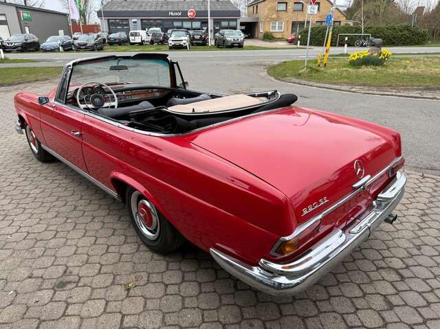 Mercedes-Benz 220 SEb W111 Cabrio *H-Kennzeichen*deutsches Fahrzeug*