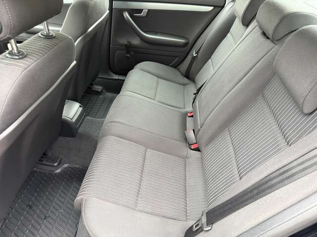 Audi A4 2.0 B7 *Automatik*Klimaautomatik*aAHK*HU 11/2027*