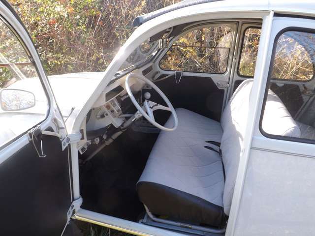 Citroen 2CV - unglaublich aber tatsächlich auch wahr !