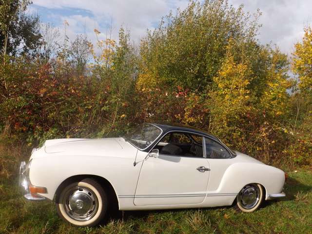 VW Karmann Ghia - weiße Weihnachten einmal anders!