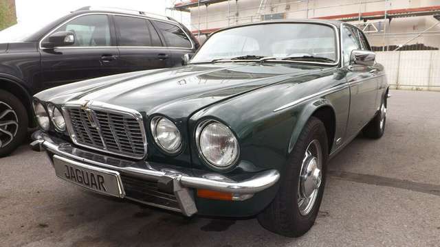 Jaguar XJ12 640w
