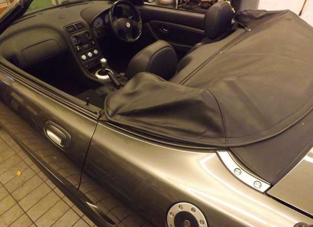 MG TF - außen, innen, oben sowie unten richtig gut!