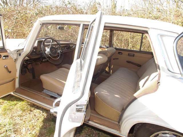 Mercedes-Benz 200 D- gut, günstig und zuverlässig!