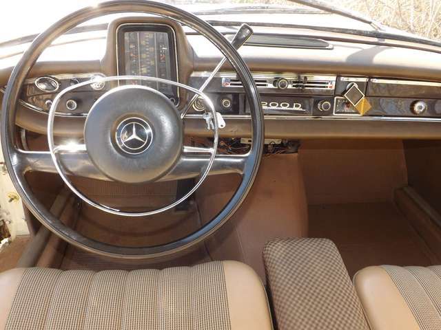 Mercedes-Benz 200 D- gut, günstig und zuverlässig!