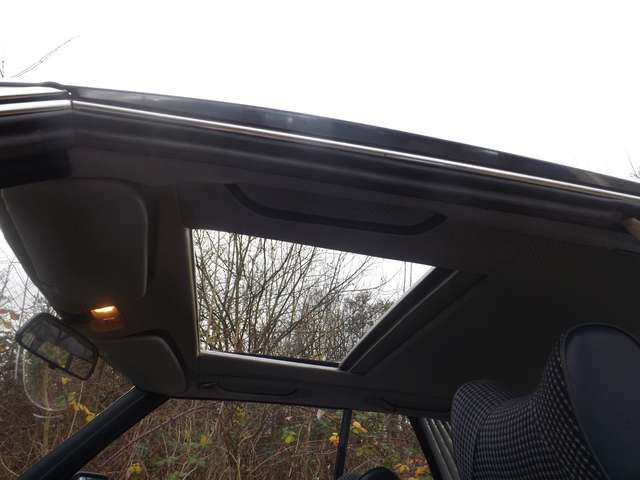 Mercedes-Benz SLC 280 - sehr gediegen, sehr gut und günstig !