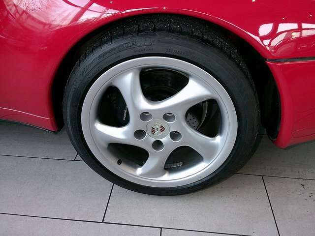 Porsche 993 Carrera 2 Cabriolet-in original Indischrot !