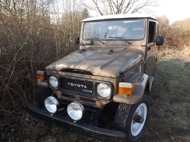 Toyota Land Cruiser BJ42- Alleskönner, der alles kann !