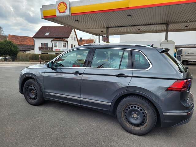 VW Tiguan Diesel 2.0 TDI SCR Highline Ansicht 6 für Fahrzeugdetailseite