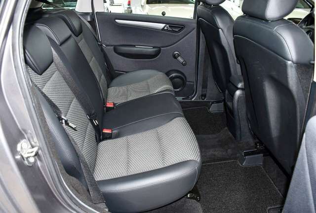 MERCEDES-BENZ B200 Automatik Sportpaket Navi Bi-Xenon Tempomat Ansicht 12 für Fahrzeugdetailseite