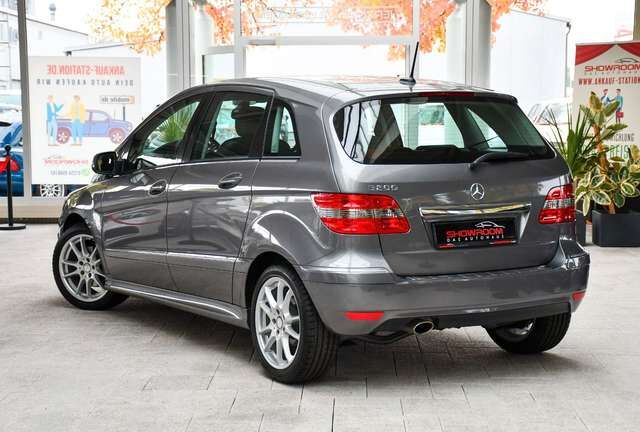 MERCEDES-BENZ B200 Automatik Sportpaket Navi Bi-Xenon Tempomat Ansicht 4 für Fahrzeugdetailseite