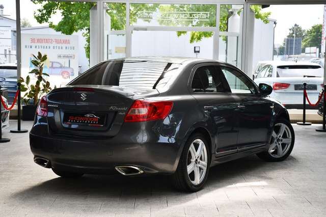 SUZUKI kizashi Sport 4x4 Aut Sport-Design Leder Xenon Ansicht 2 für Fahrzeugdetailseite