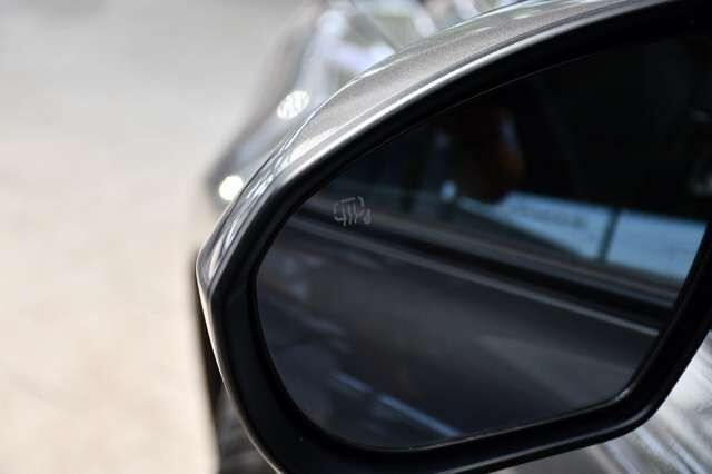 SUZUKI kizashi Sport 4x4 Aut Sport-Design Leder Xenon Ansicht 23 für Fahrzeugdetailseite