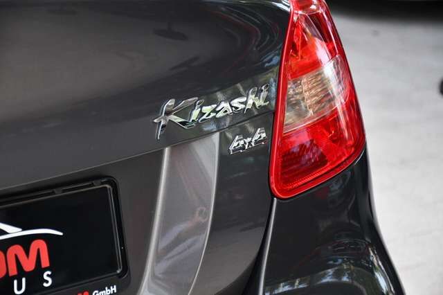 SUZUKI kizashi Sport 4x4 Aut Sport-Design Leder Xenon Ansicht 24 für Fahrzeugdetailseite