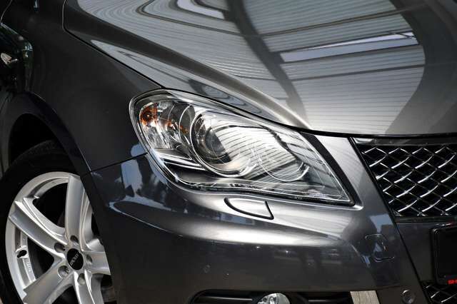 SUZUKI kizashi Sport 4x4 Aut Sport-Design Leder Xenon Ansicht 28 für Fahrzeugdetailseite