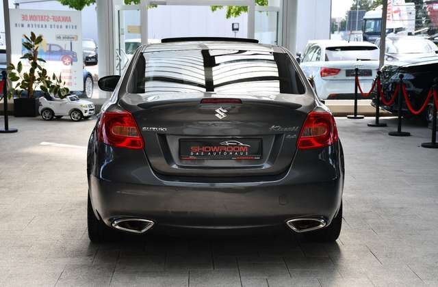 SUZUKI kizashi Sport 4x4 Aut Sport-Design Leder Xenon Ansicht 6 für Fahrzeugdetailseite