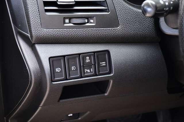 SUZUKI kizashi Sport 4x4 Aut Sport-Design Leder Xenon Ansicht 9 für Fahrzeugdetailseite