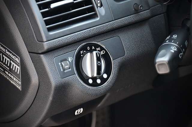 MERCEDES-BENZ C280 Lim. Avantgarde AMG-Line 1. Hand Rentner! Ansicht 8 für Fahrzeugdetailseite