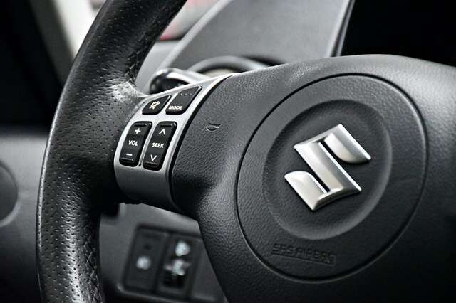 SUZUKI SX4 Style Automatik Keyless Bluetooth Navi 1Hand Ansicht 16 für Fahrzeugdetailseite