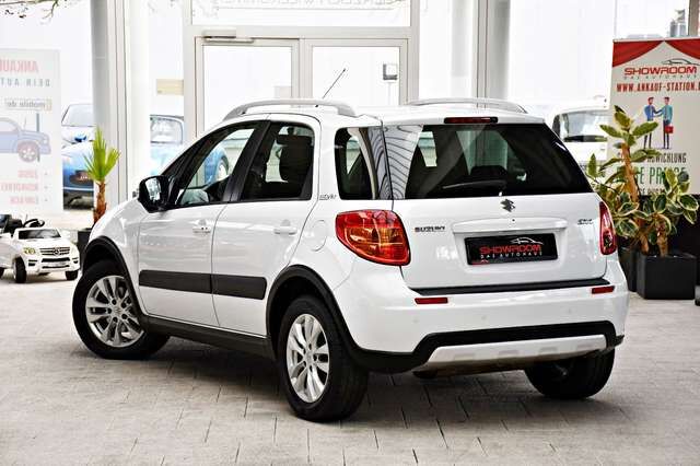 SUZUKI SX4 Style Automatik Keyless Bluetooth Navi 1Hand Ansicht 4 für Fahrzeugdetailseite