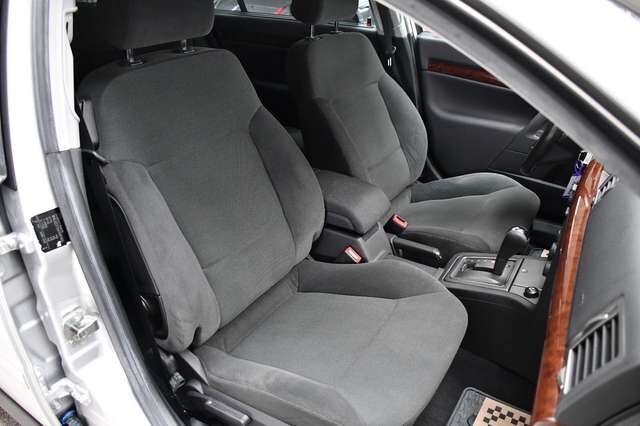 OPEL Vectra Caravan 2.2 Elegance Automatik 1.Hand Ansicht 11 für Fahrzeugdetailseite