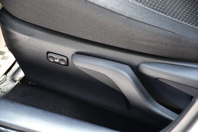 TOYOTA Auris Life+ Aut. Kamera 2.Hd nur 69tkm! Ansicht 11 für Fahrzeugdetailseite