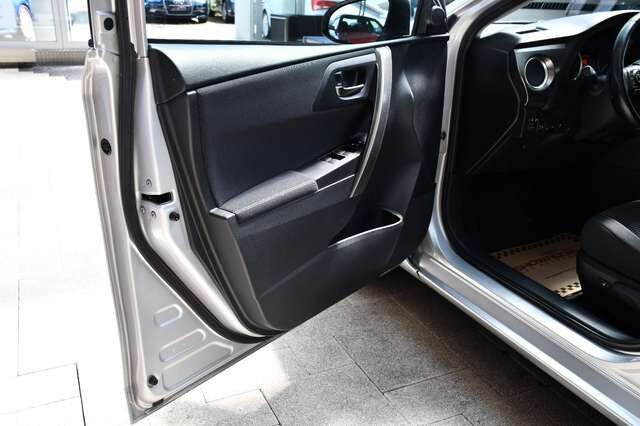 TOYOTA Auris Life+ Aut. Kamera 2.Hd nur 69tkm! Ansicht 7 für Fahrzeugdetailseite