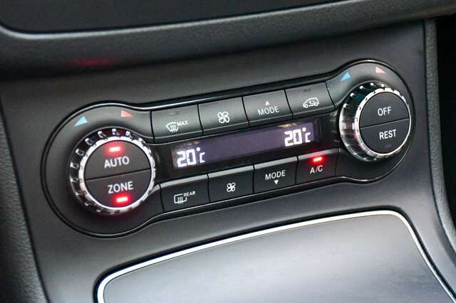 MERCEDES-BENZ B220 d 4Matic AMG-Line Night-Paket 1.Hand Ansicht 20 für Fahrzeugdetailseite