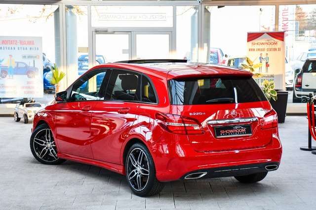 MERCEDES-BENZ B220 d 4Matic AMG-Line Night-Paket 1.Hand Ansicht 4 für Fahrzeugdetailseite