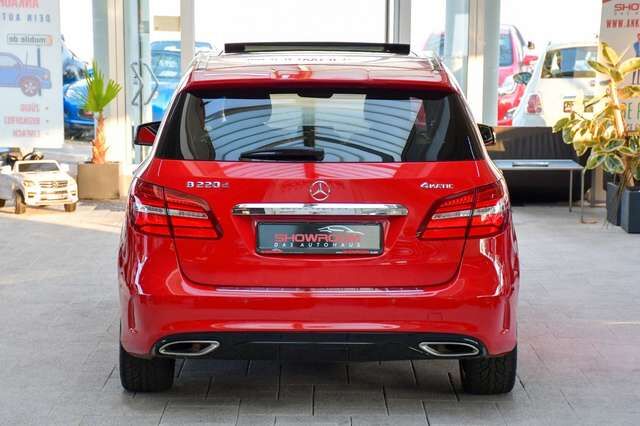 MERCEDES-BENZ B220 d 4Matic AMG-Line Night-Paket 1.Hand Ansicht 6 für Fahrzeugdetailseite