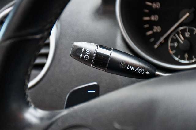MERCEDES-BENZ ML 350 ML 300 CDI  7G BlueEfficiency 4Matic Sport-Paket Ansicht 24 für Fahrzeugdetailseite