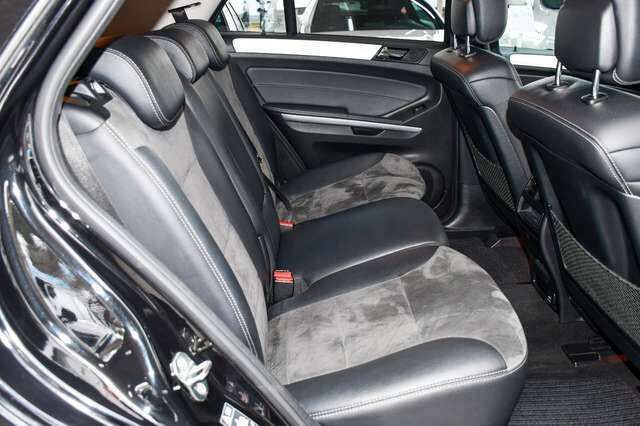 MERCEDES-BENZ ML 350 ML 300 CDI  7G BlueEfficiency 4Matic Sport-Paket Ansicht 27 für Fahrzeugdetailseite