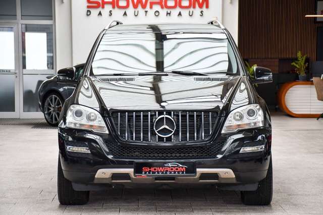 MERCEDES-BENZ ML 350 ML 300 CDI  7G BlueEfficiency 4Matic Sport-Paket Ansicht 5 für Fahrzeugdetailseite