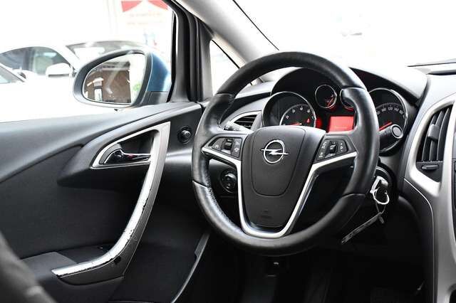 OPEL Astra J Limo Active Automatik Tempomat Shz PDC Ansicht 11 für Fahrzeugdetailseite