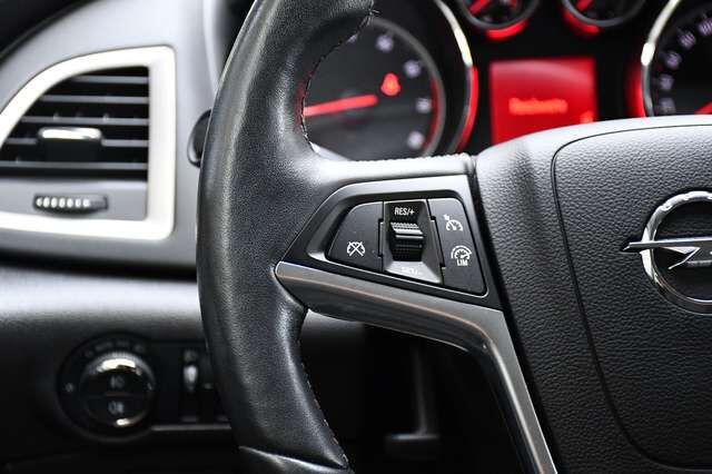OPEL Astra J Limo Active Automatik Tempomat Shz PDC Ansicht 12 für Fahrzeugdetailseite