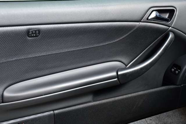 MERCEDES-BENZ CLC V6 Aut. Sportpaket 18 Leder Pano Navi Ansicht 7 für Fahrzeugdetailseite