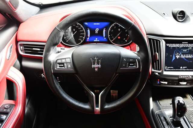 MASERATI Levante 3.0 V6 Q4 Carbon Alcantara 360° ACC Ansicht 13 für Fahrzeugdetailseite