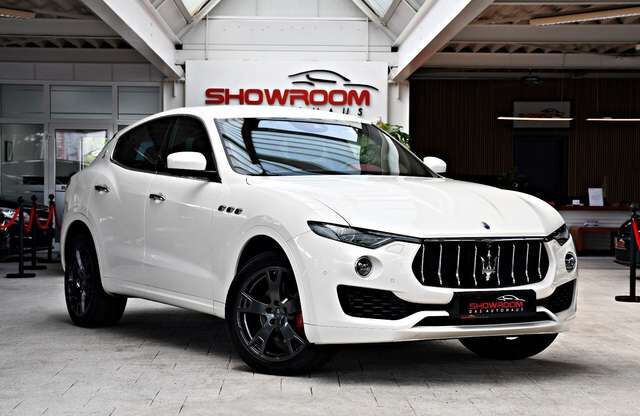 MASERATI Levante 3.0 V6 Q4 Carbon Alcantara 360° ACC Ansicht 4 für Fahrzeugdetailseite