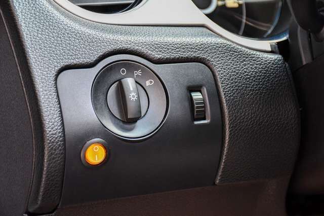 FORD Mustang 3.7L V6 Cyclone Aut. Xenon CarPlay Leder Ansicht 12 für Fahrzeugdetailseite