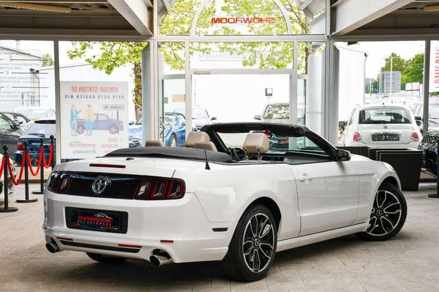 FORD Mustang 3.7L V6 Cyclone Aut. Xenon CarPlay Leder Ansicht 4 für Fahrzeugdetailseite