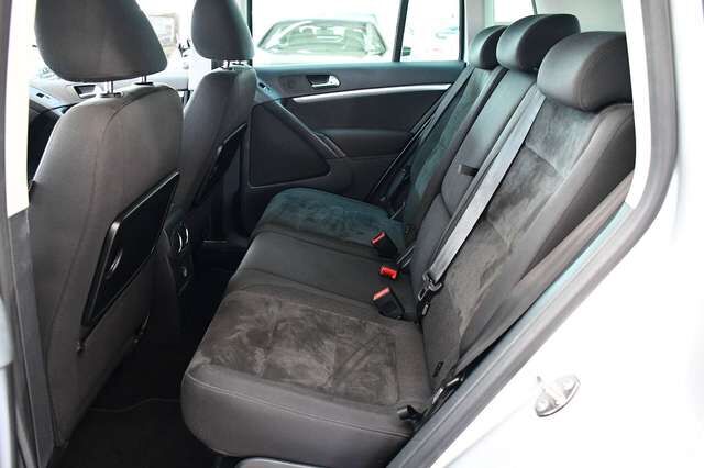 VW Tiguan Sport & Style BMT Navi PDC Shz Ahk Ansicht 12 für Fahrzeugdetailseite