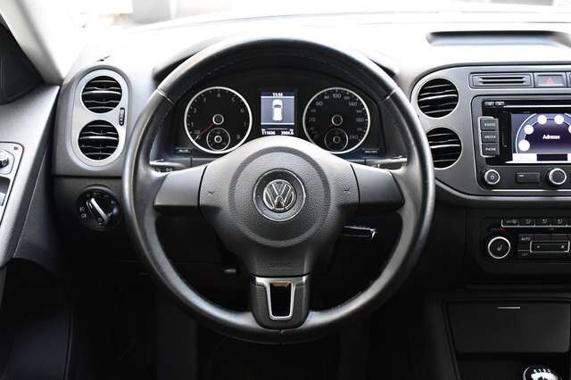 VW Tiguan Sport & Style BMT Navi PDC Shz Ahk Ansicht 15 für Fahrzeugdetailseite