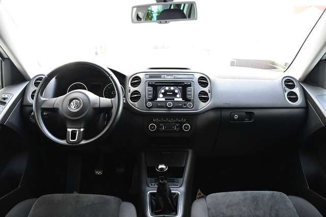 VW Tiguan Sport & Style BMT Navi PDC Shz Ahk Ansicht 16 für Fahrzeugdetailseite