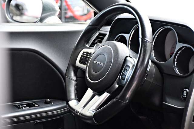 DODGE Challenger 6,4 L V8 SRT HEMI MDS 20 Ansicht 11 für Fahrzeugdetailseite