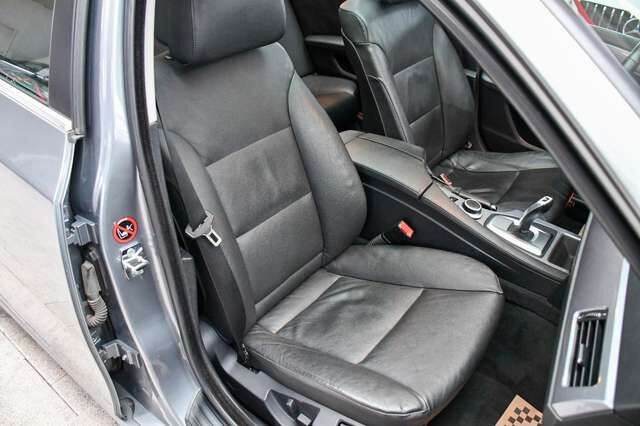 BMW 525 D Aut. Exclusive Pano Navi Prof Leder Xenon Ansicht 14 für Fahrzeugdetailseite