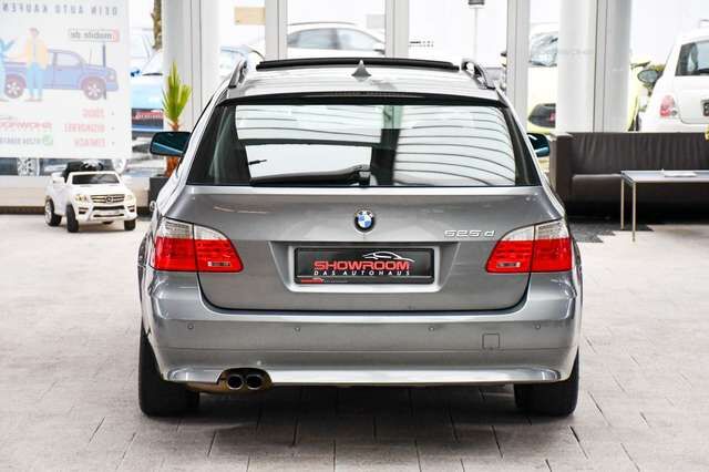 BMW 525 D Aut. Exclusive Pano Navi Prof Leder Xenon Ansicht 6 für Fahrzeugdetailseite